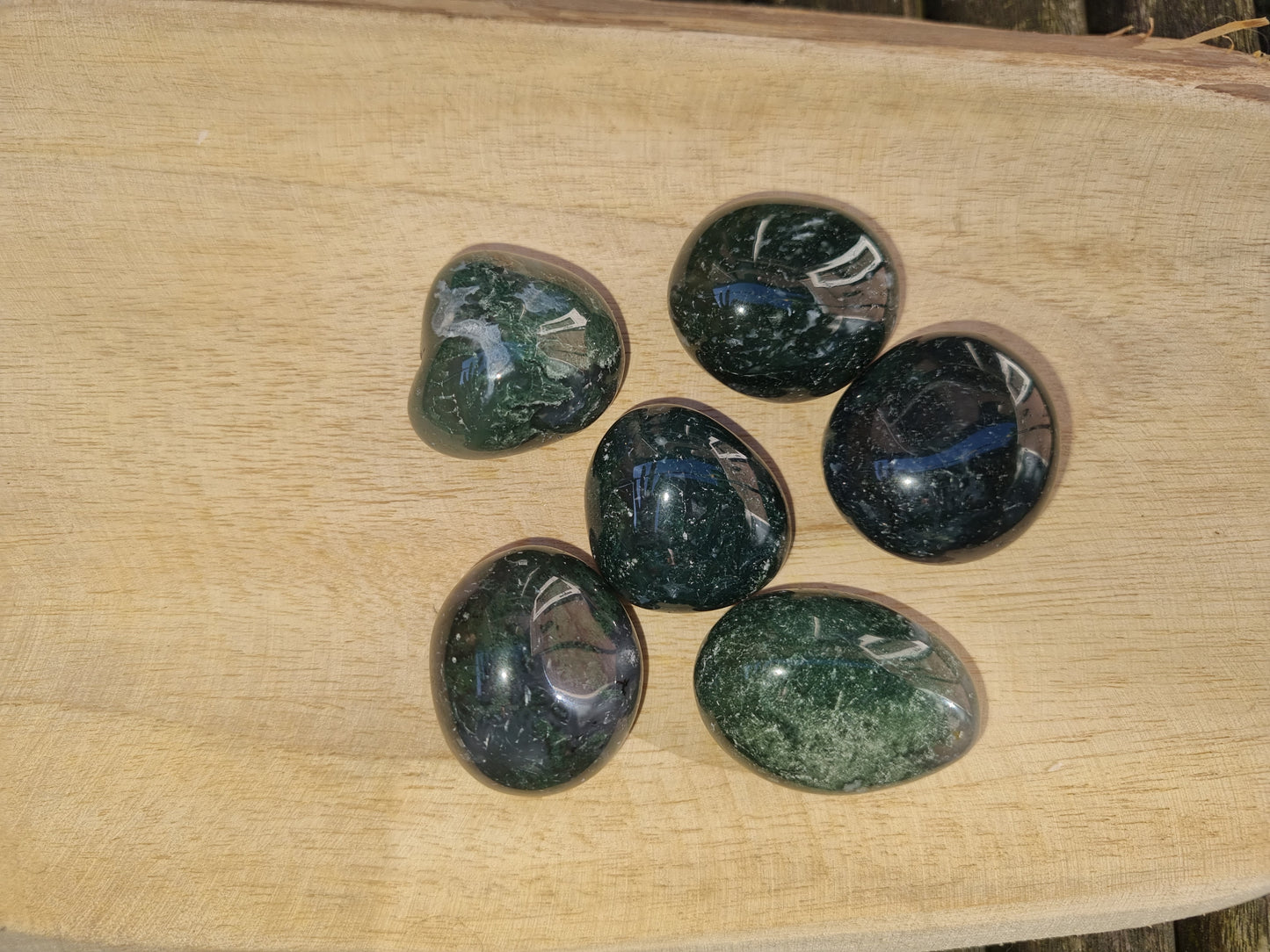 Moss agate tumbled stone