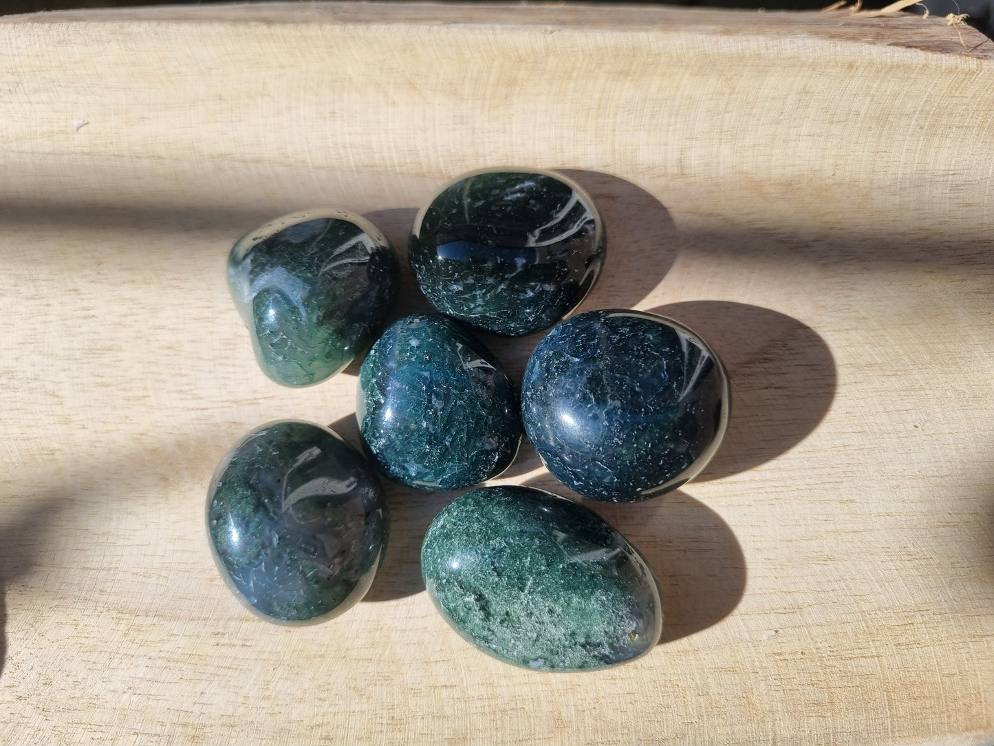 Moss agate tumbled stone