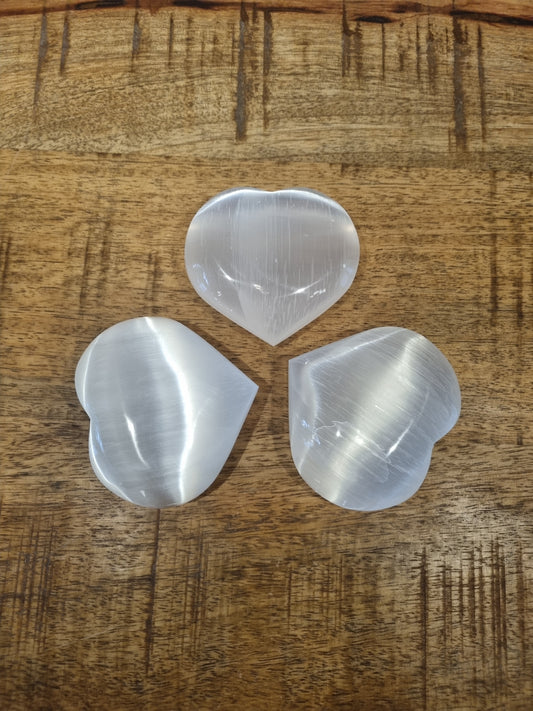 Selenite heart 6.5cm