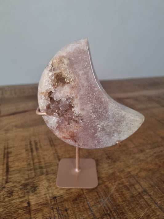 Pink amethyst moon on stand 8
