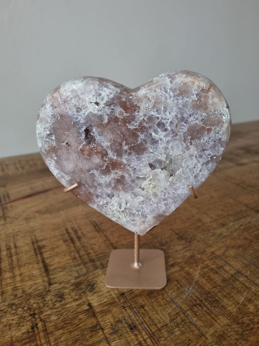 Roze amethist hart op standaard 2